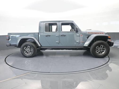 Anvil Clearcoat 2026 Jeep Gladiator Mojave
