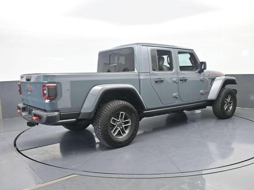 Anvil Clearcoat 2026 Jeep Gladiator Mojave