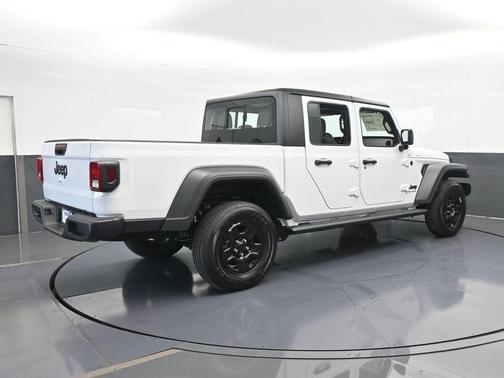 2025 Jeep Gladiator Sport