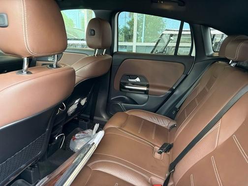White 2023 Mercedes-Benz GLA 250 Base