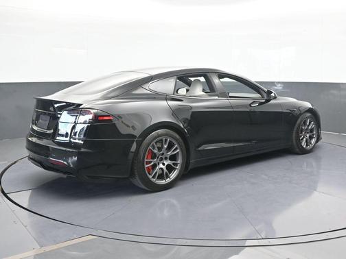 2023 Tesla Model S Plaid