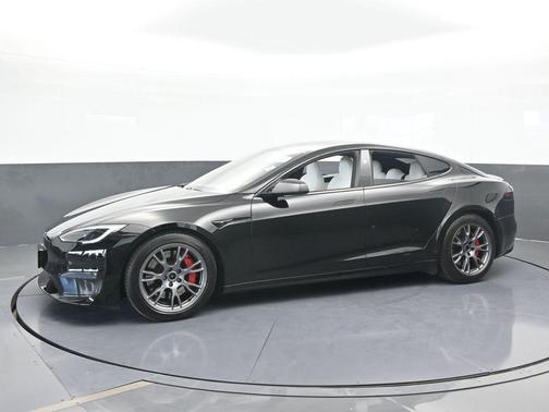 2023 Tesla Model S Plaid