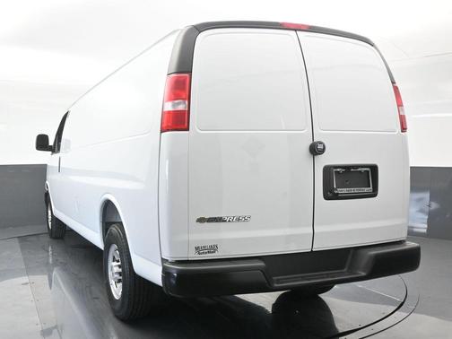 2025 Chevrolet Express 2500 Work Van