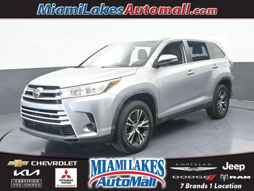 Celestial Silver Metallic 2019 Toyota Highlander LE