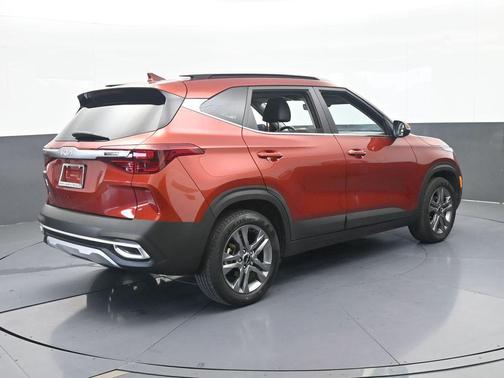 Mars Orange 2023 Kia Seltos S