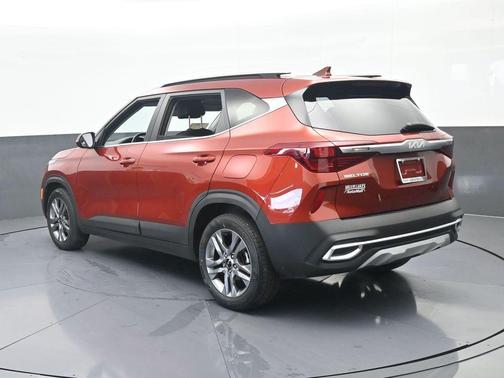 Mars Orange 2023 Kia Seltos S