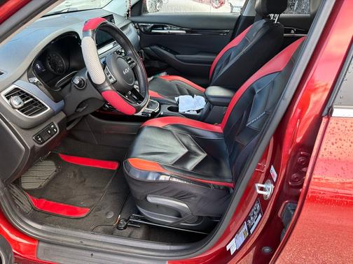 Mars Orange 2023 Kia Seltos S