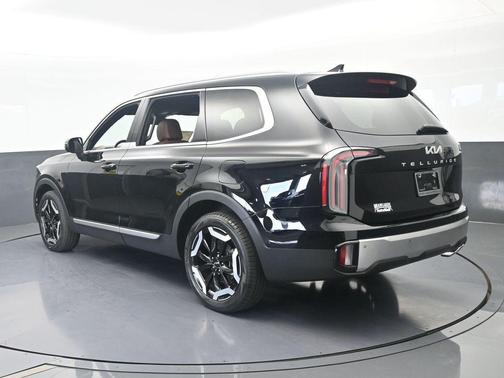 Ebony Black 2024 Kia Telluride EX