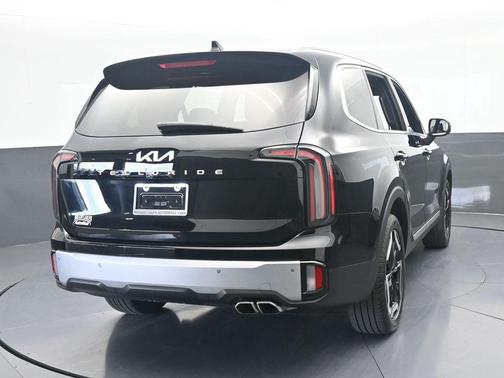 Ebony Black 2024 Kia Telluride EX