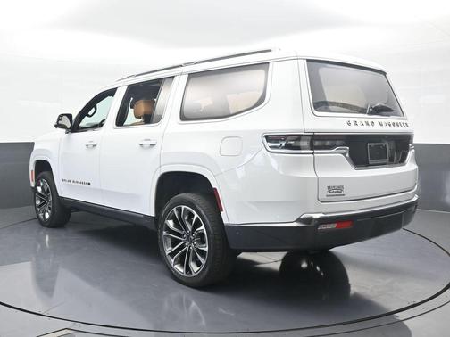 2022 Jeep Grand Wagoneer Series III