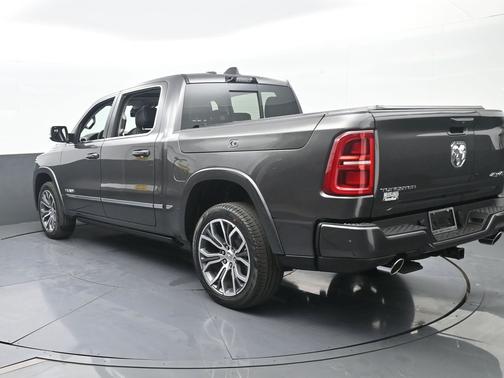Granite Crystal Metallic Clearcoat 2026 RAM 1500 Tungsten