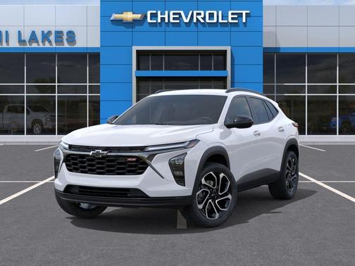 Summit White 2026 Chevrolet Trax 2RS
