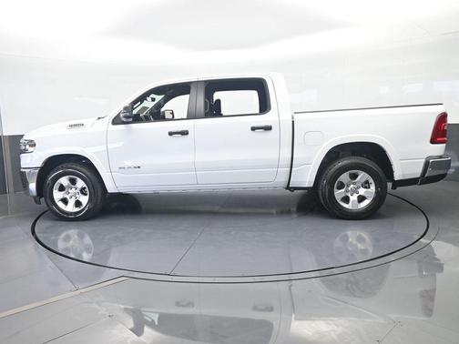Bright White Clearcoat 2026 RAM 1500 Big Horn/Lone Star