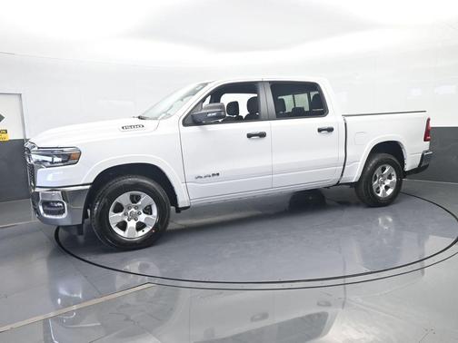 Bright White Clearcoat 2026 RAM 1500 Big Horn/Lone Star