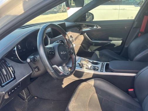 2023 Kia Stinger GT2