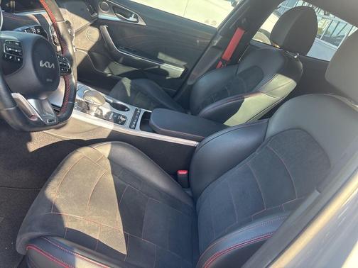 2023 Kia Stinger GT2