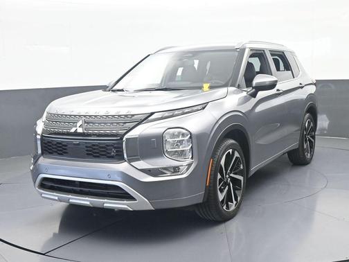 Silver 2022 Mitsubishi Outlander SEL