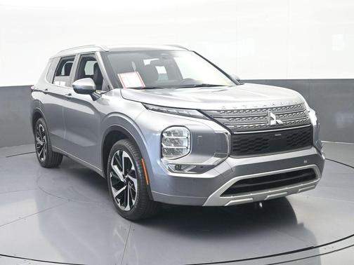 Silver 2022 Mitsubishi Outlander SEL