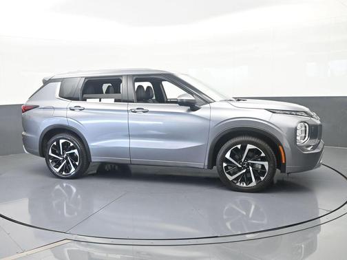 Silver 2022 Mitsubishi Outlander SEL