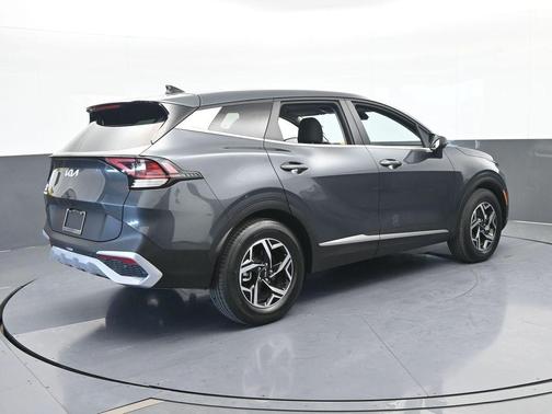 Gravity Gray 2024 Kia Sportage LX