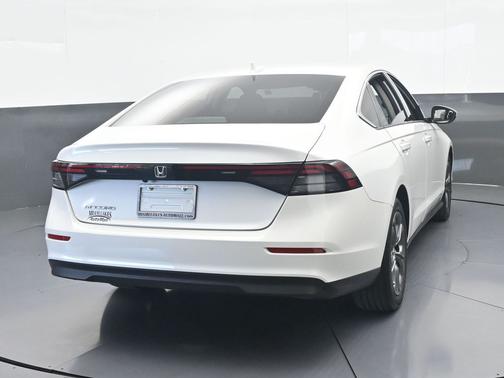 White 2023 Honda Accord EX
