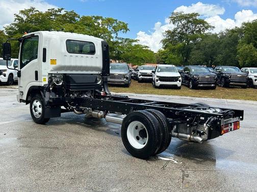 Arctic White 2024 Chevrolet Express 3500