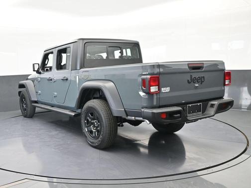 2026 Jeep Gladiator Sport