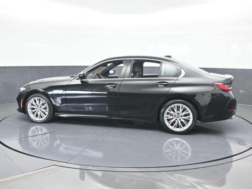 2024 BMW 330e xDrive
