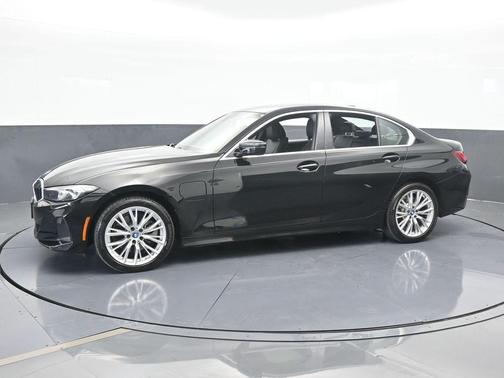 2024 BMW 330e xDrive