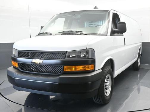 2025 Chevrolet Express 2500 Work Van