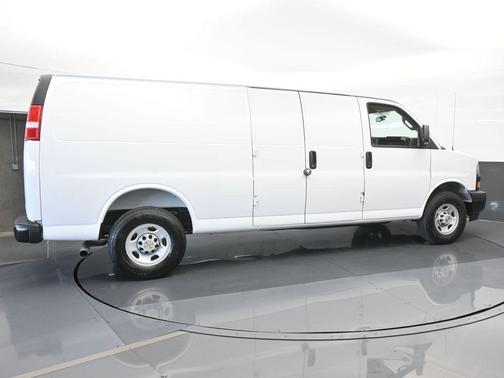 2025 Chevrolet Express 2500 Work Van