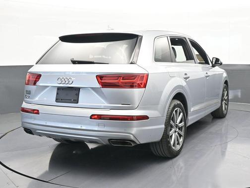 2019 Audi Q7 45 Premium Plus