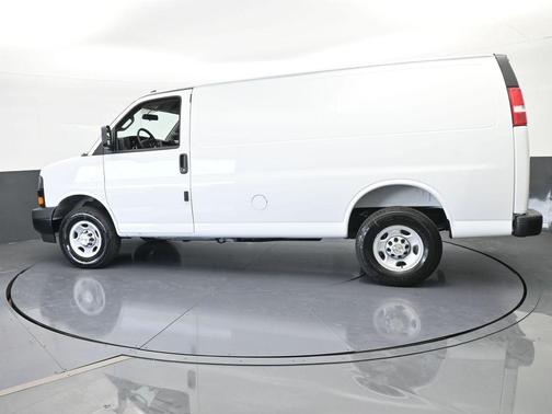Summit White 2025 Chevrolet Express 2500 Work Van
