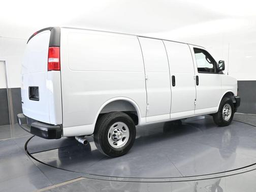 Summit White 2025 Chevrolet Express 2500 Work Van