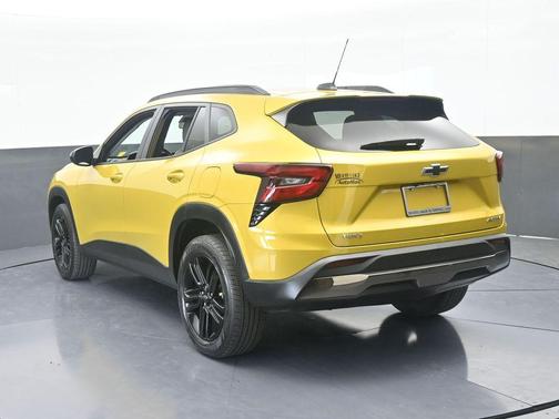 Nitro Yellow 2024 Chevrolet Trax ACTIV
