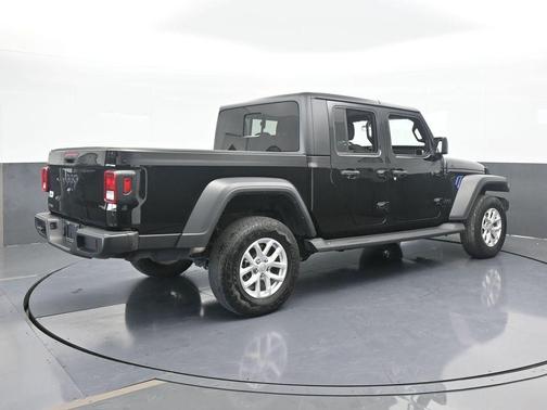 2023 Jeep Gladiator Sport