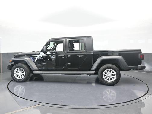 2023 Jeep Gladiator Sport