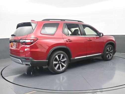 Radiant Red Metallic II 2024 Honda Pilot Touring