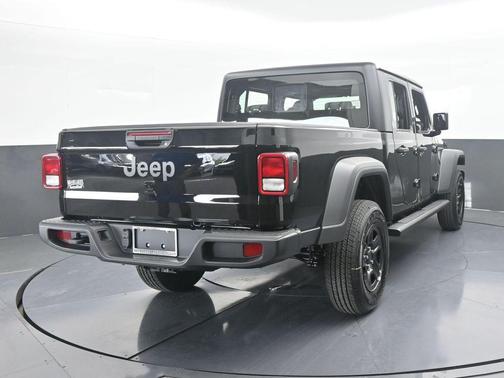Black Clearcoat 2026 Jeep Gladiator Sport