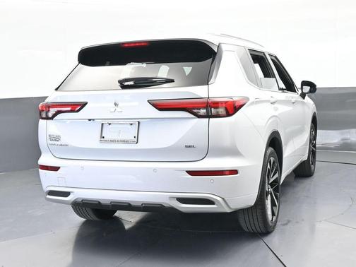 2022 Mitsubishi Outlander SEL