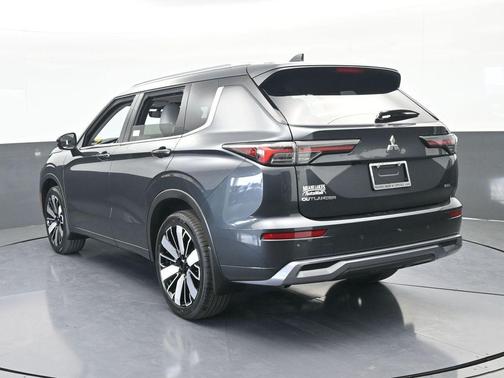 Gray 2026 Mitsubishi Outlander SEL