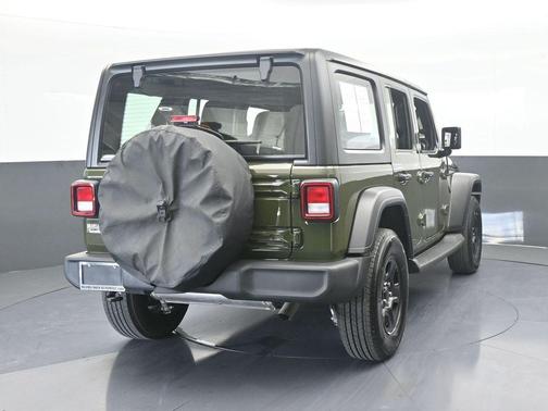 2022 Jeep Wrangler Unlimited Sport