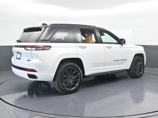 2025 Jeep Grand Cherokee Summit