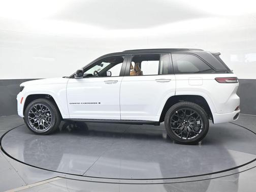 2025 Jeep Grand Cherokee Summit