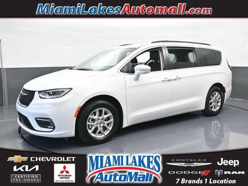 2022 Chrysler Pacifica Touring-L