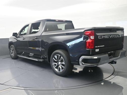 Dark Ash Metallic 2024 Chevrolet Silverado 1500 LT