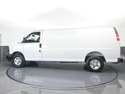 2025 Chevrolet Express 2500 Work Van