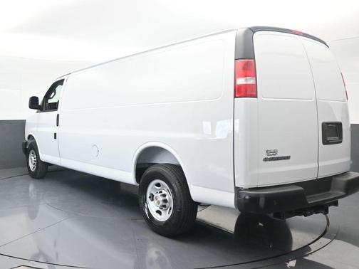 2025 Chevrolet Express 2500 Work Van