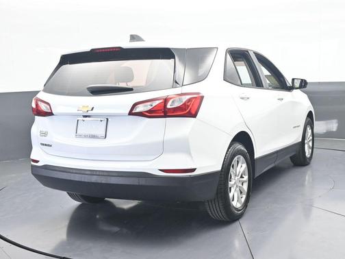 Summit White 2019 Chevrolet Equinox LS
