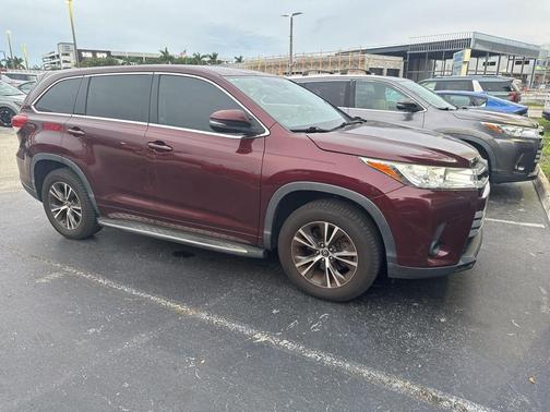 2017 Toyota Highlander LE